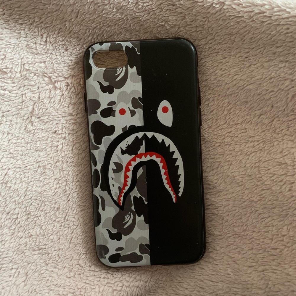 iPhone 8 bathing ape case